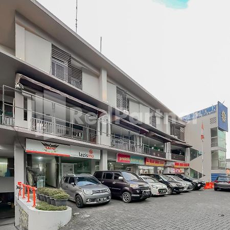 Sang Surya Guesthouse Syariah Near Rs Hasan Sadikin Mitra Reddoorz Bandung Exteriör bild