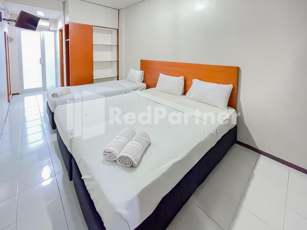 Sang Surya Guesthouse Syariah Near Rs Hasan Sadikin Mitra Reddoorz Bandung Exteriör bild